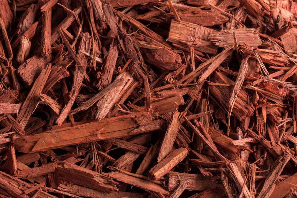 Landscaping Ground Covers: Red Wood Chips